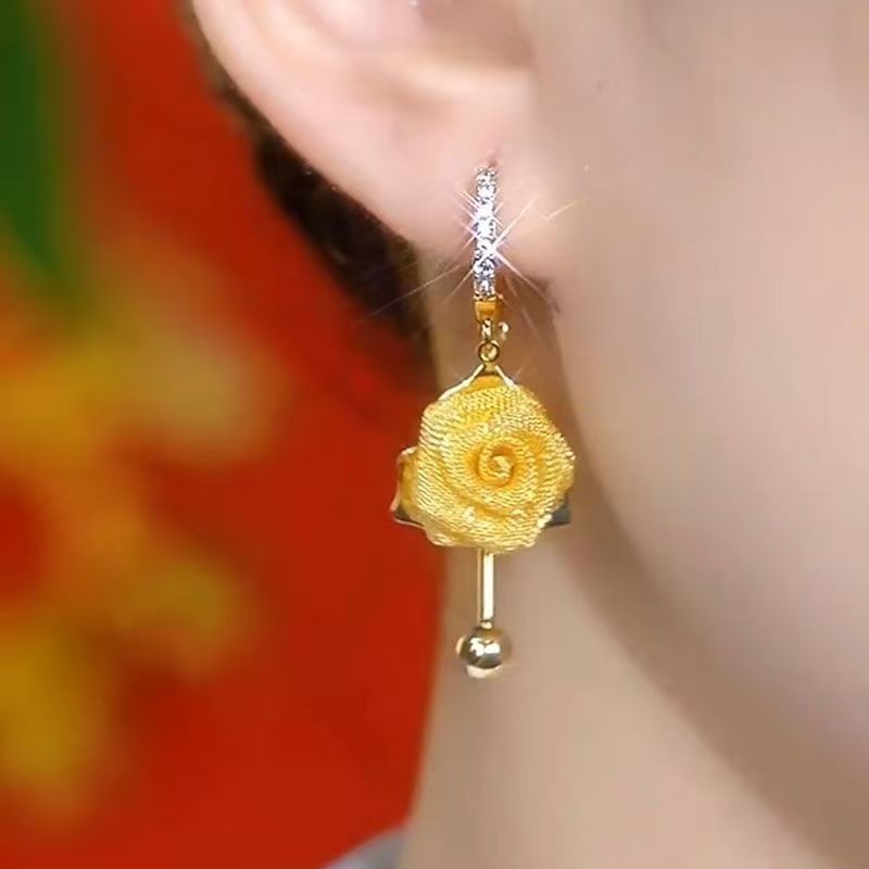 Elegant Rose Earrings, Fashionable and High-end Ear Buckles, Exquisite and Grand Earrings